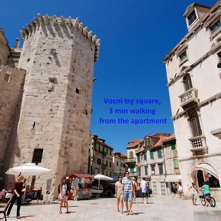 Daire Classy In The Center Of *